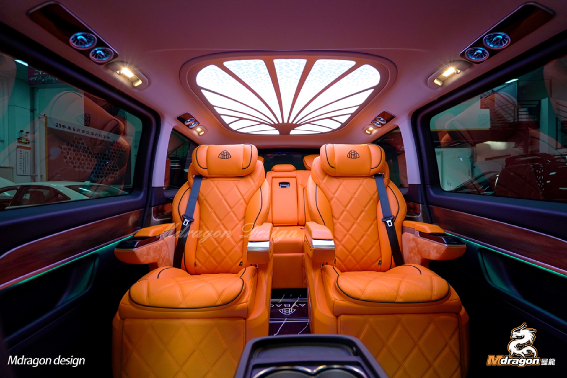 No.1135 2013-2018 Benz V300